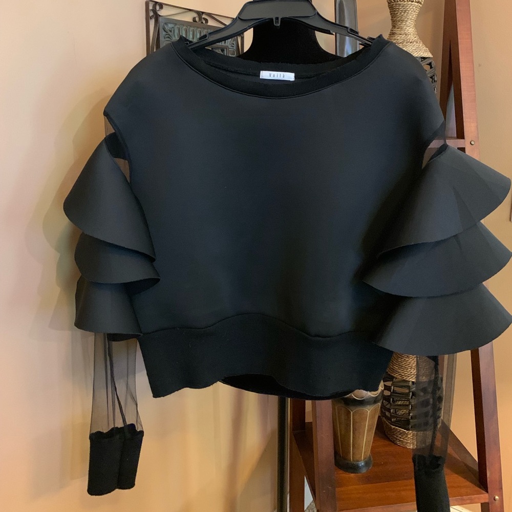 NWOT—-Black triple ruffle sleeve top